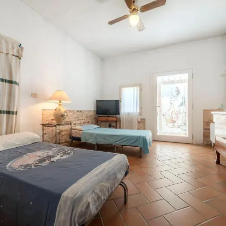 Locazione Turistica La Bastia Holiday home